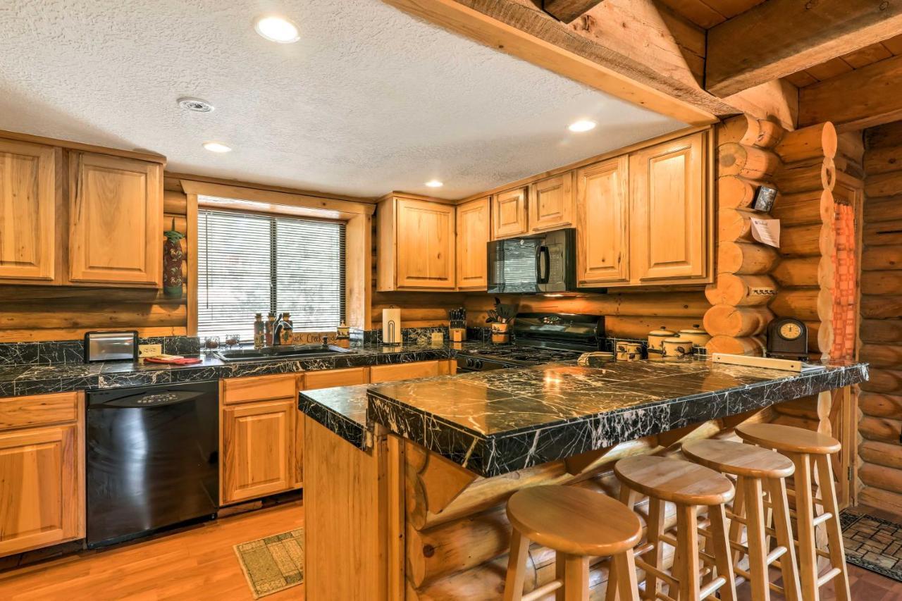 Cozy Utah Cabin With Deck And Fire Pit! Duck Creek Village 외부 사진